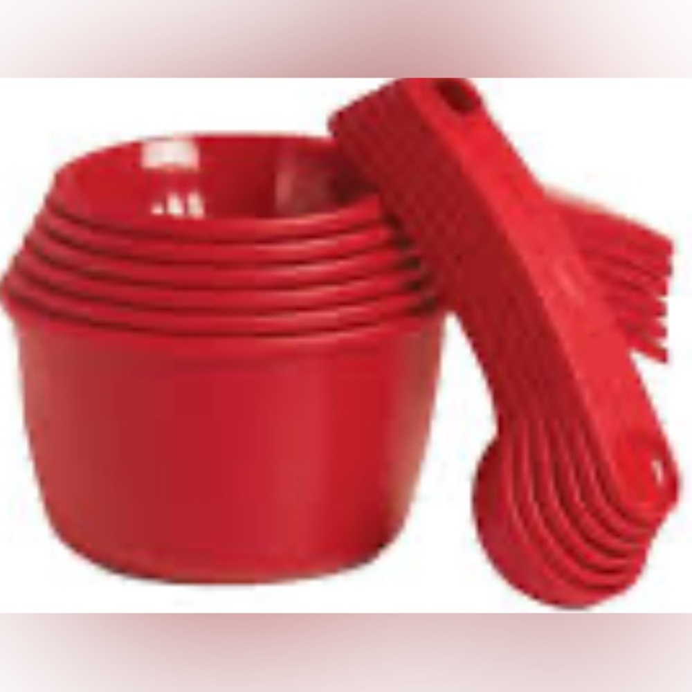 New Red Tupperware Measuring Mates Cups and Spoon Set